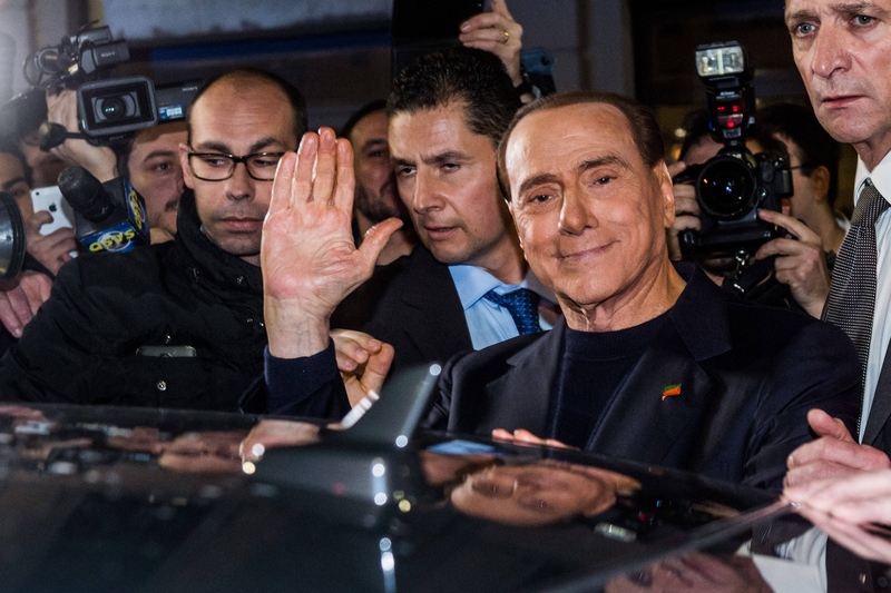 Controversiële Italiaanse oud-premier Berlusconi overleden