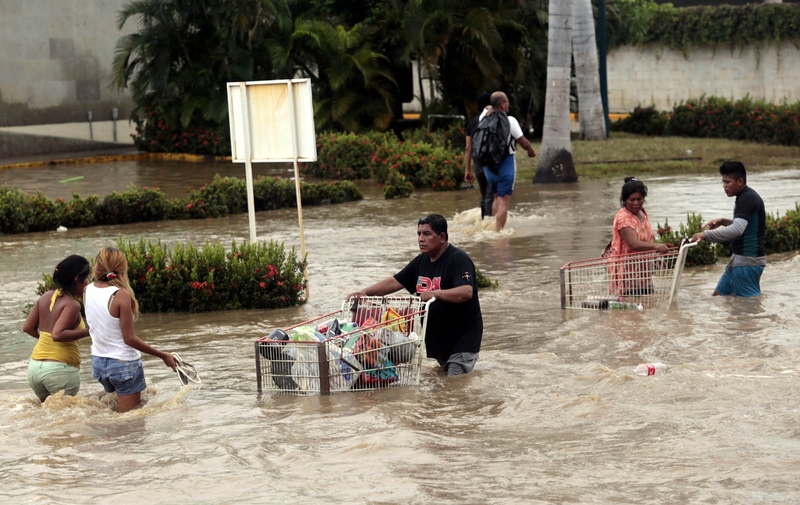 Tientallen doden na historische regenval in China