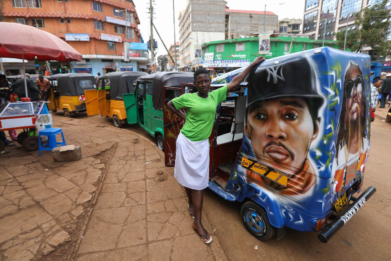 De extravagante Sonko klom op van buschauffeur tot gouverneur van Nairobi – totdat hij in ongenade viel