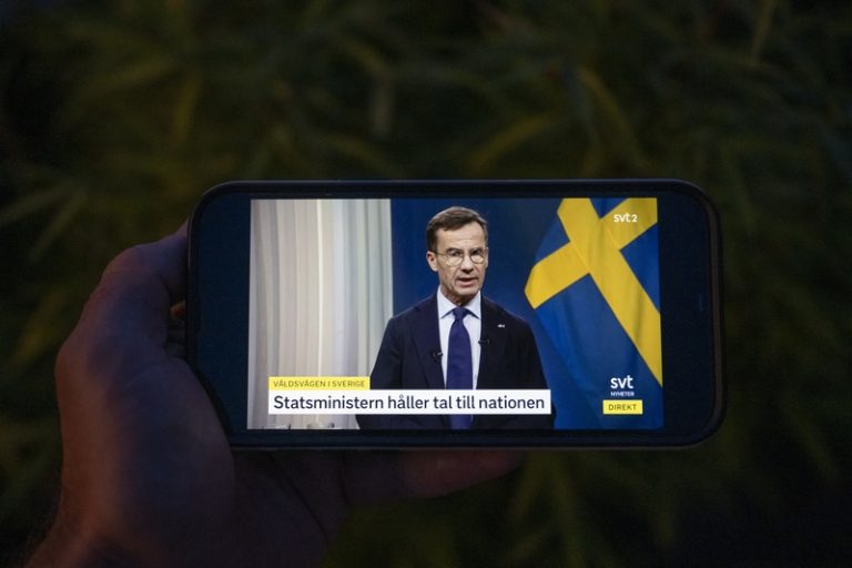 Zweden wil leger inzetten in strijd tegen bendes Zweden wil leger inzetten in strijd tegen bendes