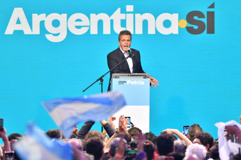 Peronist Massa wint verrassend bij Argentijnse verkiezingen
