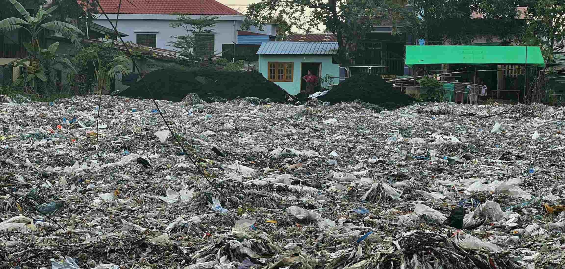 In Myanmar wordt afval van over de hele wereld gedumpt