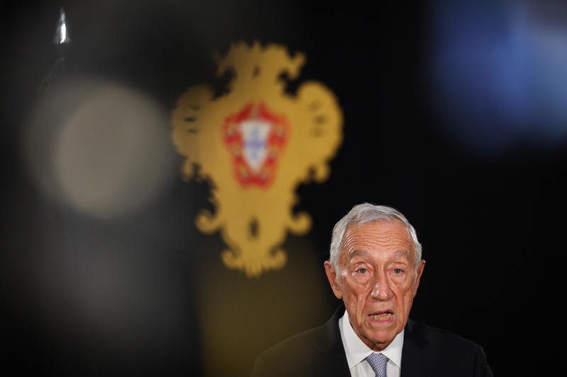 President Portugal schrijft vervroegde verkiezingen uit na ontslag premier