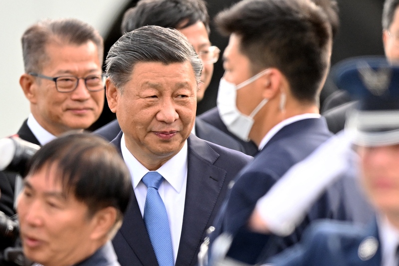 Biden maakt zich op voor top met Xi in Californië
