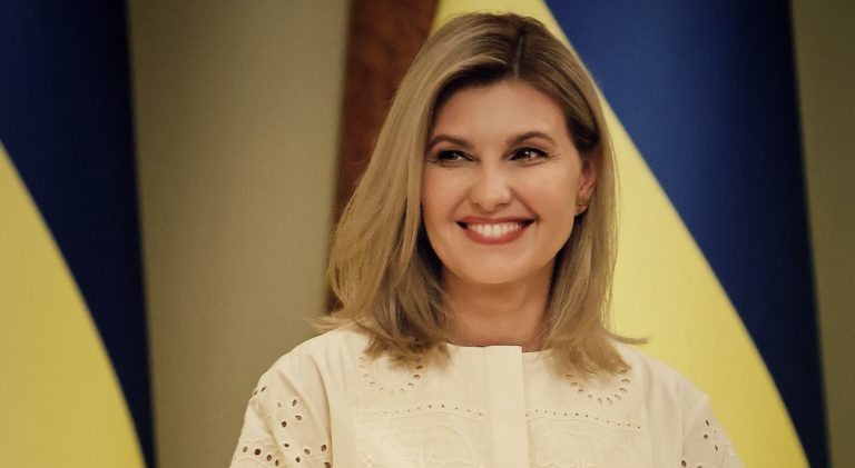 Olena Zelenska: ‘Leven ondanks de oorlog, dat is wat we proberen’