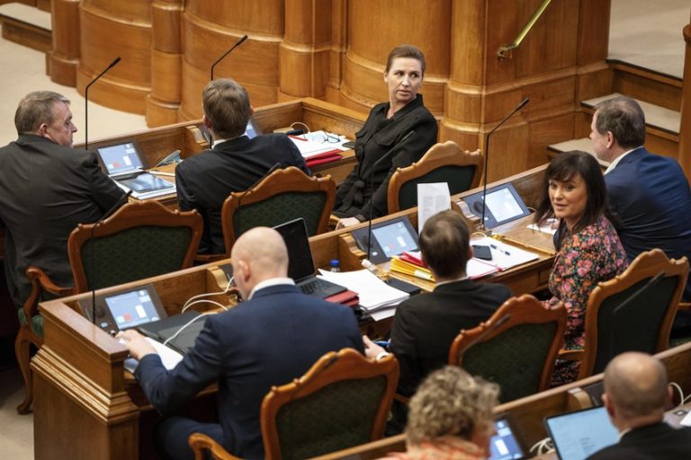 Denemarken keurt Koranwet goed, tegen koranverbrandingen