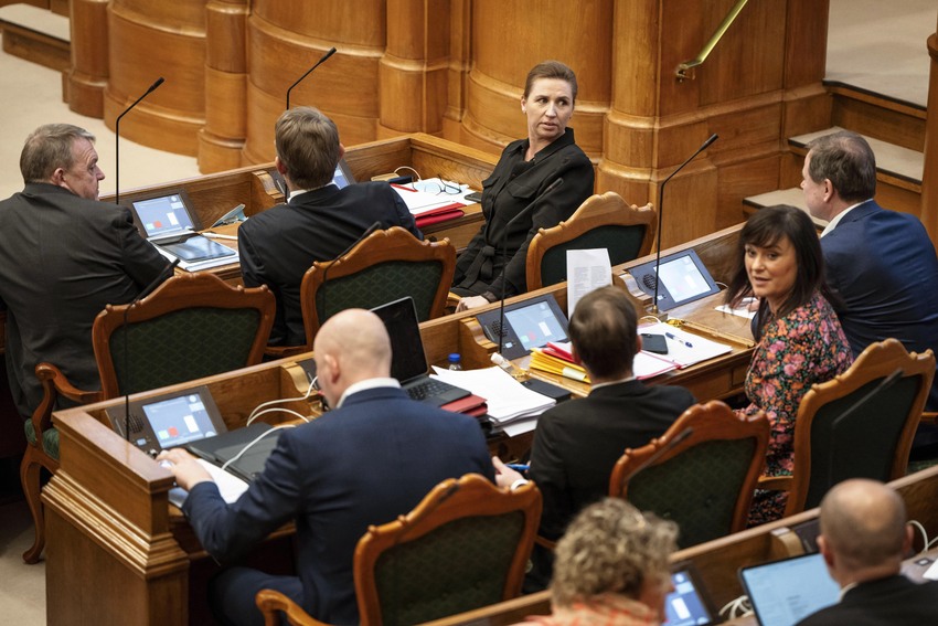 Denemarken keurt Koranwet goed, tegen koranverbrandingen Denemarken keurt Koranwet goed, tegen koranverbrandingen
