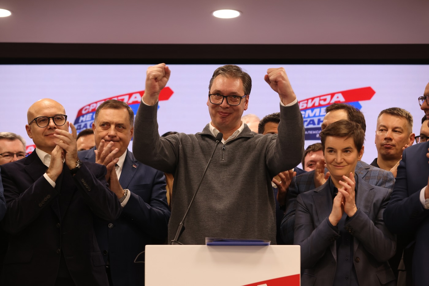 Servië: Vučić claimt grote overwinning in verkiezingen