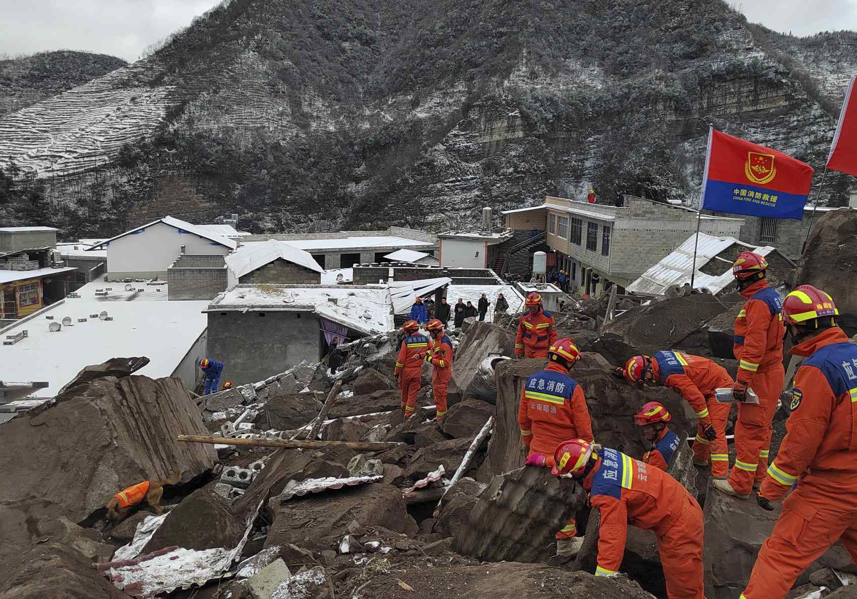 500 mensen geëvacueerd en 47 vermist na aardverschuiving in Chinees dorp