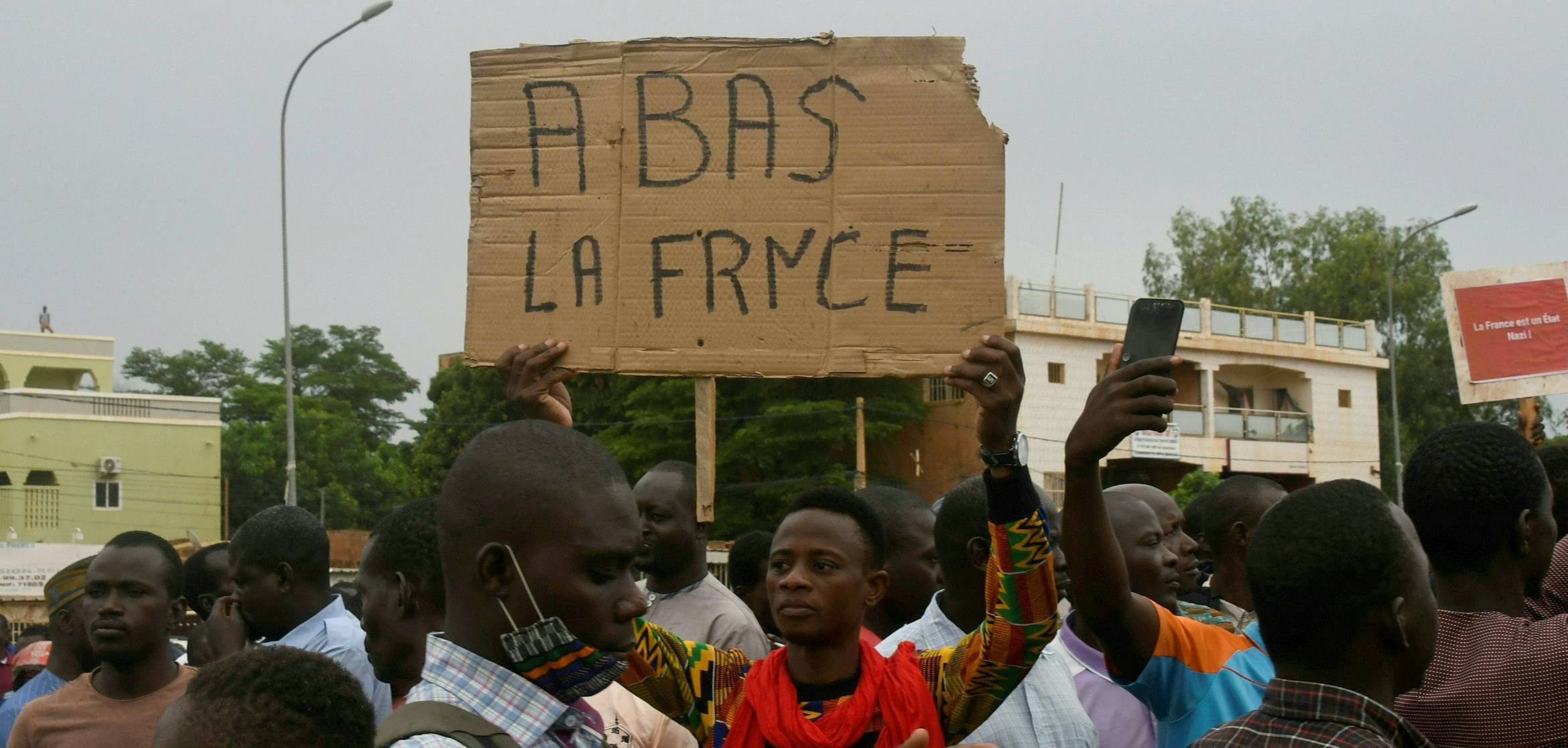 Niger geeft straten en monumenten met Franse namen een nieuwe naam