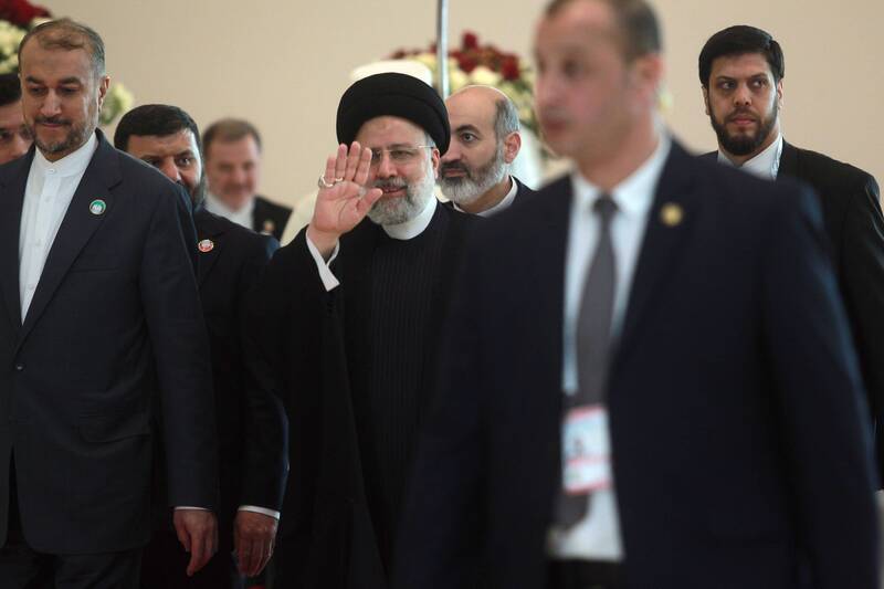 Lage opkomst bij parlementsverkiezingen Iran