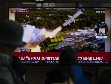 Noord-Korea vuurt verschillende ballistische raketten af