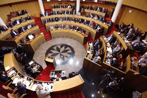 Parlement Corsica stemt in met akkoord over autonomie voor het eiland