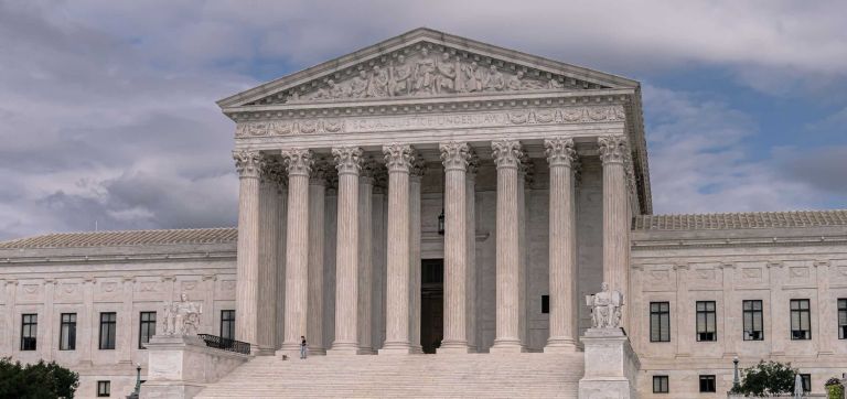 VS: rechter verklaart decreet van Trump inzake burgerschap ongrondwettelijk VS: rechter verklaart decreet van Trump inzake burgerschap ongrondwettelijk