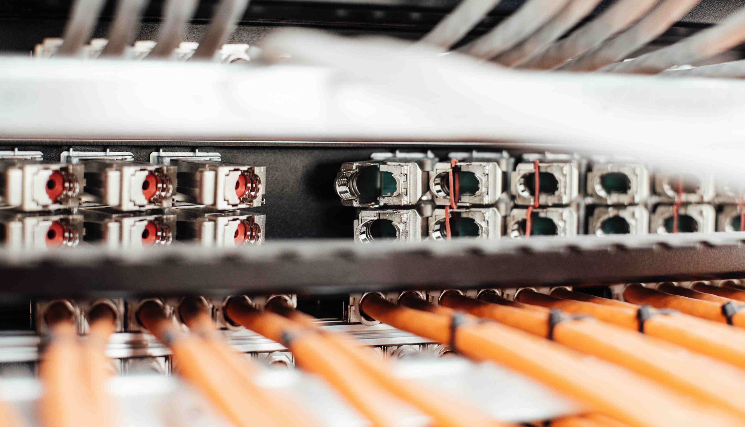 Moet Ierland het aantal datacenters beperken? lars kienle j48IJb5oB4k unsplash 1 scaled