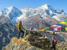 Backpackersparadijs Nepal wil weer rijke toeristen trekken