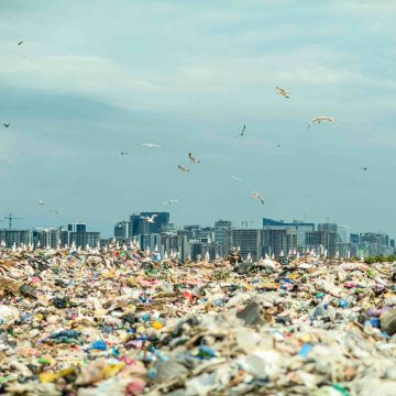 De nieuwe technologie die al het plastic kan recyclen – steeds opnieuw