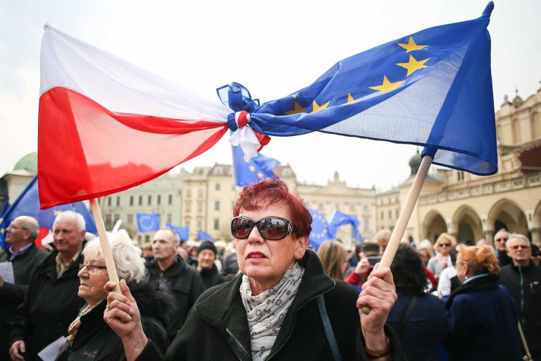 Pawel Świeboda: ‘Door toe te treden tot de EU is het Polen gelukt om van een vloek een zegen te maken’ Pawel Świeboda: ‘Door toe te treden tot de EU is het Polen gelukt om van een vloek een zegen te maken’