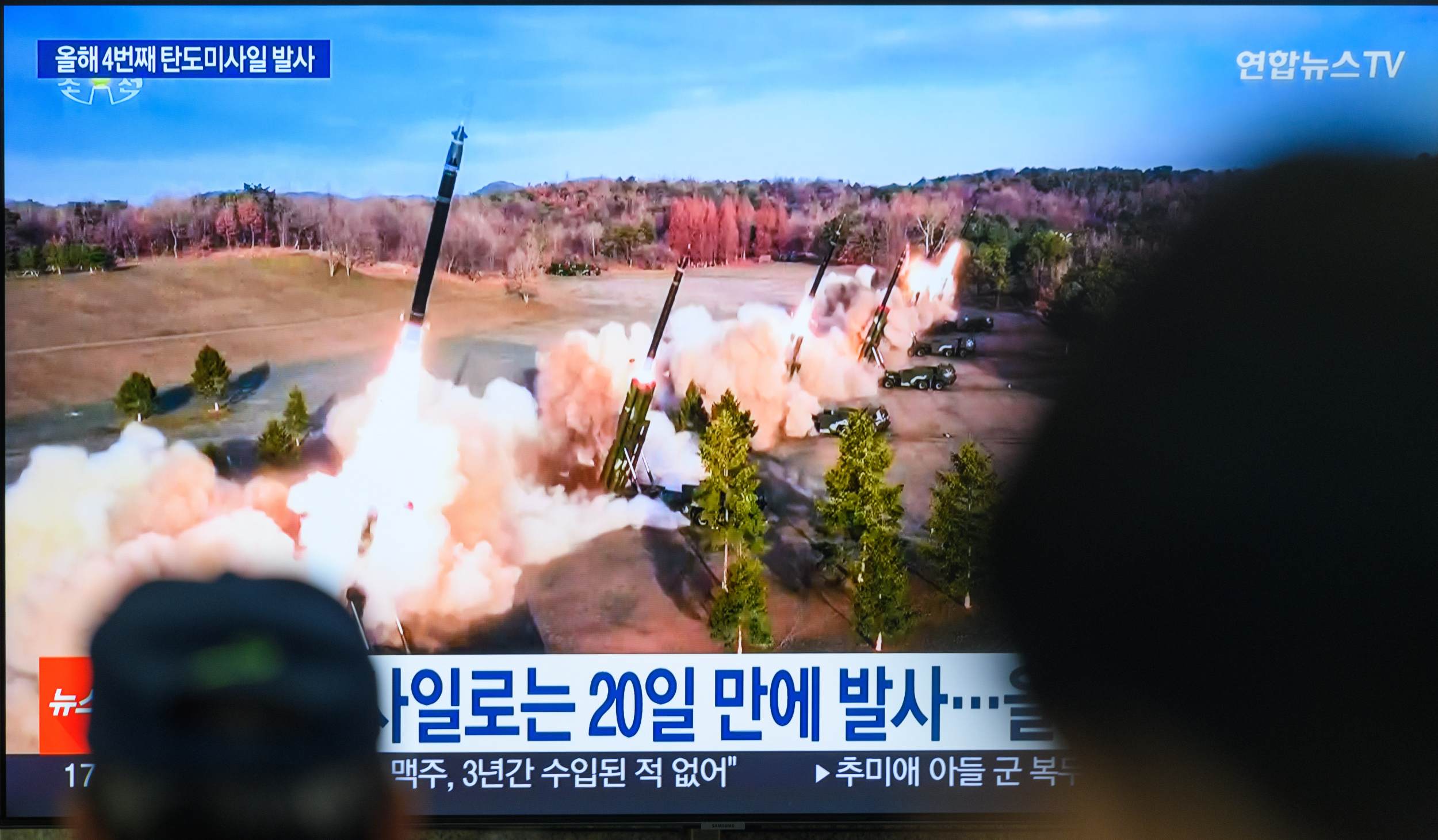 Noord-Korea vuurt opnieuw meerdere ballistische raketten af