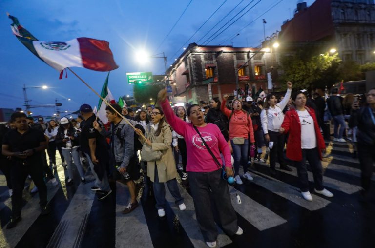 Mexico: debat justitiële hervorming opgeschort na demonstraties