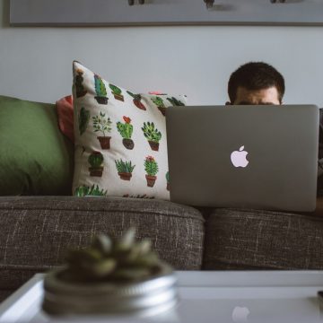 Digitaal meekijken met werknemers opgevoerd