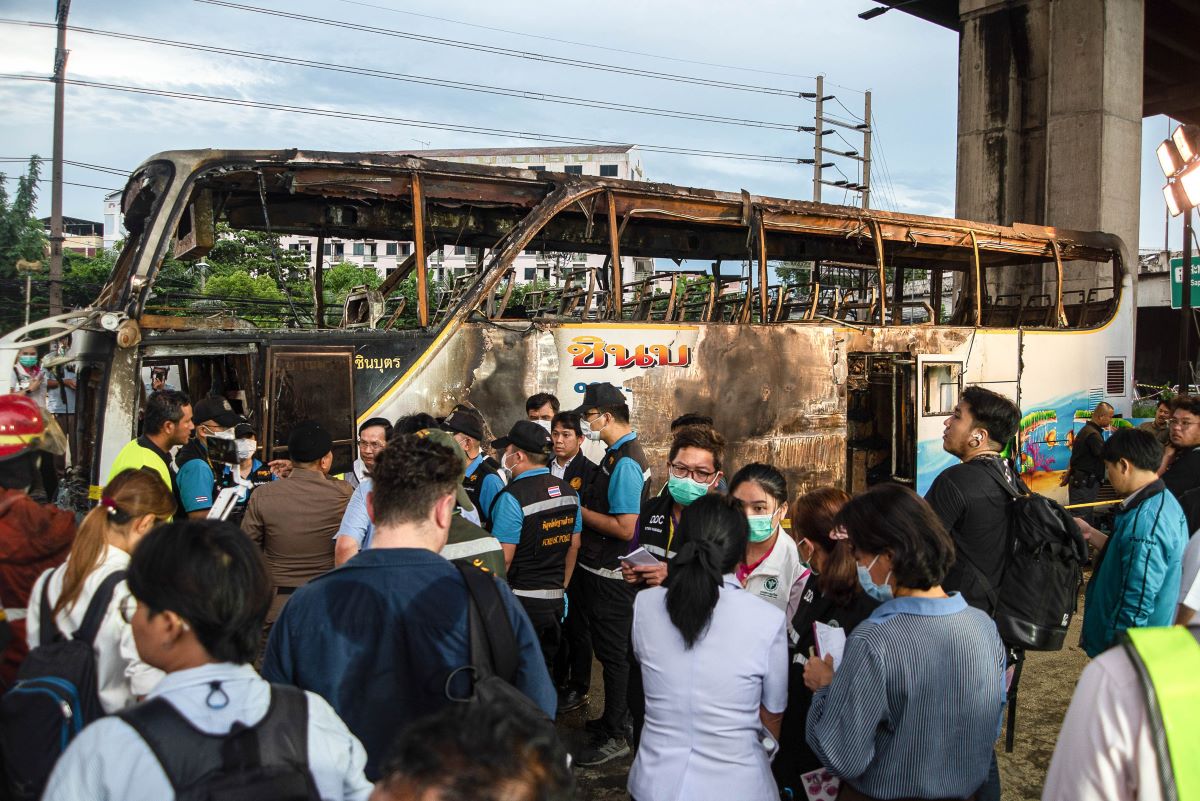 Thailand: minstens 23 mensen omgekomen bij busbrand ANP 509858712