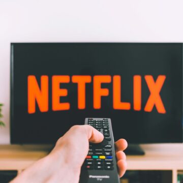 Autoriteiten doen inval in Netflix-kantoren in Parijs en Amsterdam