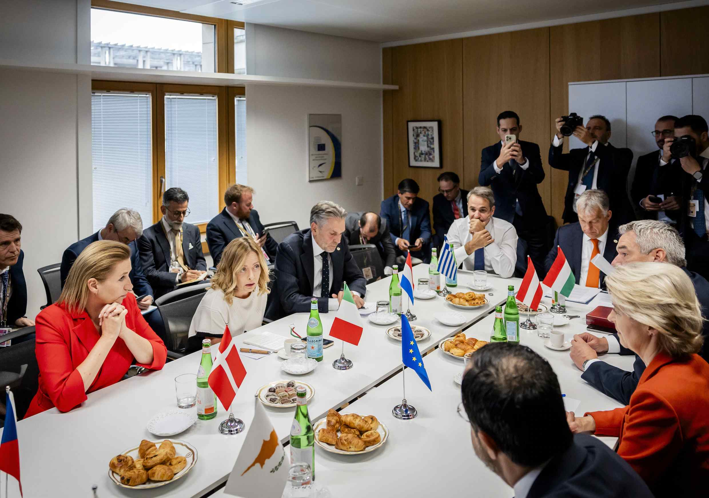 minister president dick schoof met mette frederiksen premier