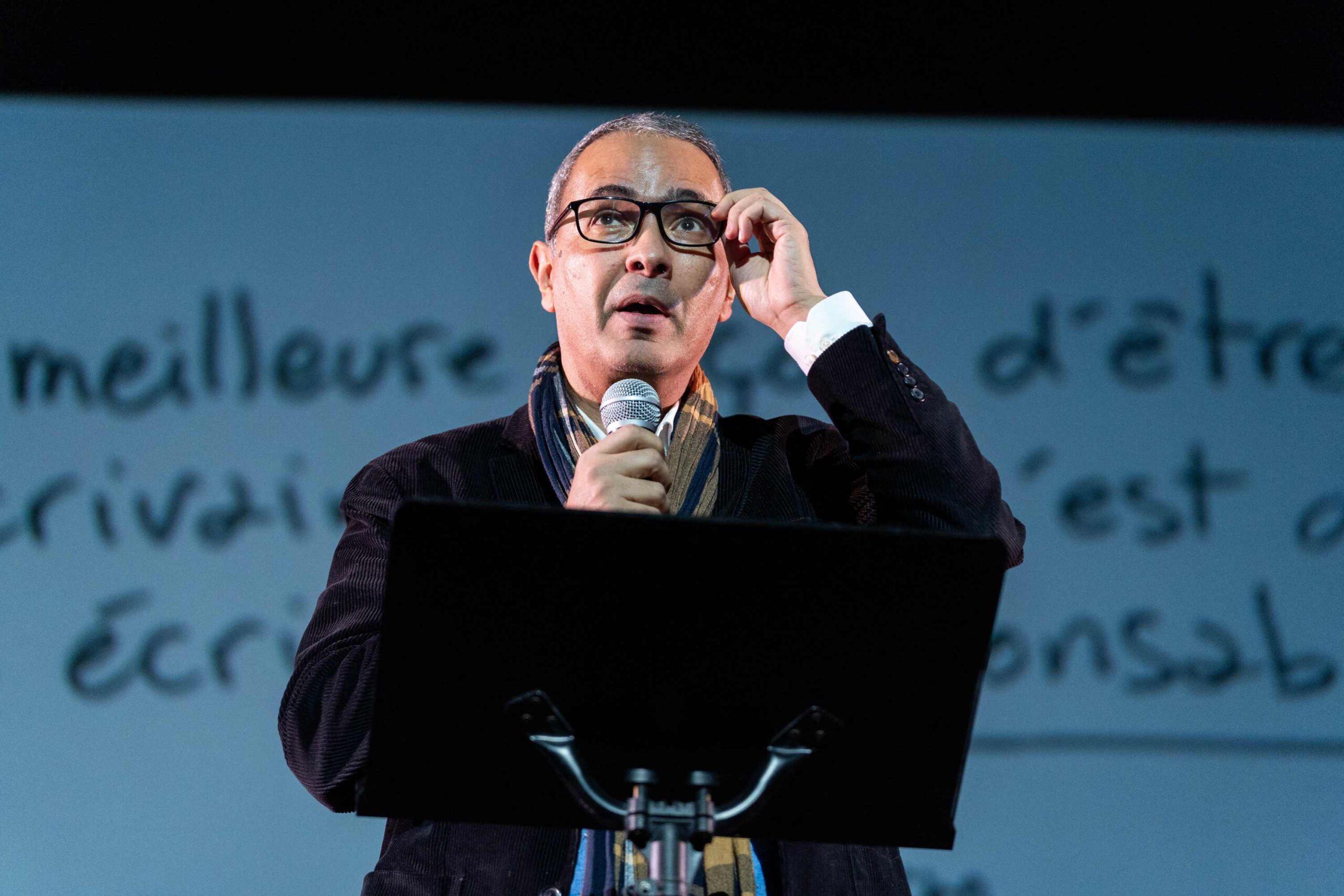 De Algerijnse schrijver Kamel Daoud ‘wil het Westen behagen’