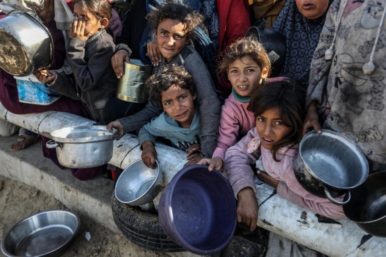 Israëls oorlog tegen Gaza is een oorlog tegen kinderen Israëls oorlog tegen Gaza is een oorlog tegen kinderen
