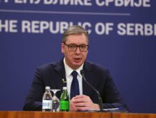 Servië: president Aleksandar Vučić kondigt zijn aftreden aan