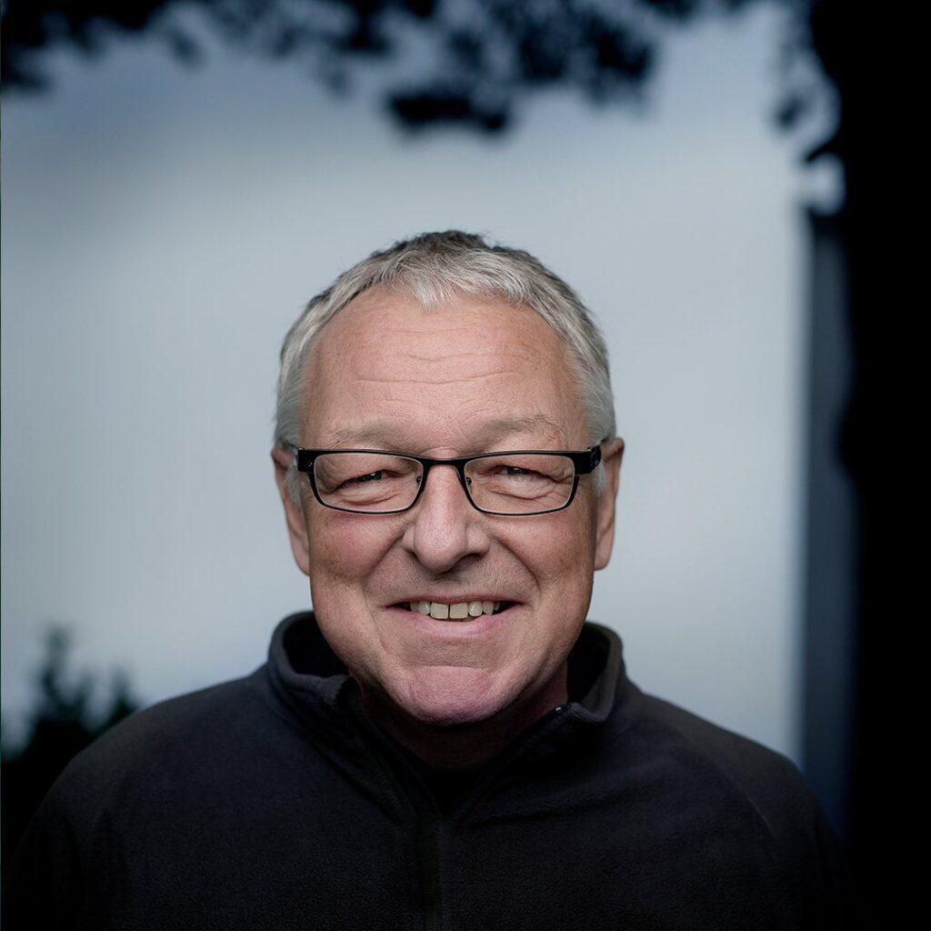 Jacobsen Roy Headshot Square