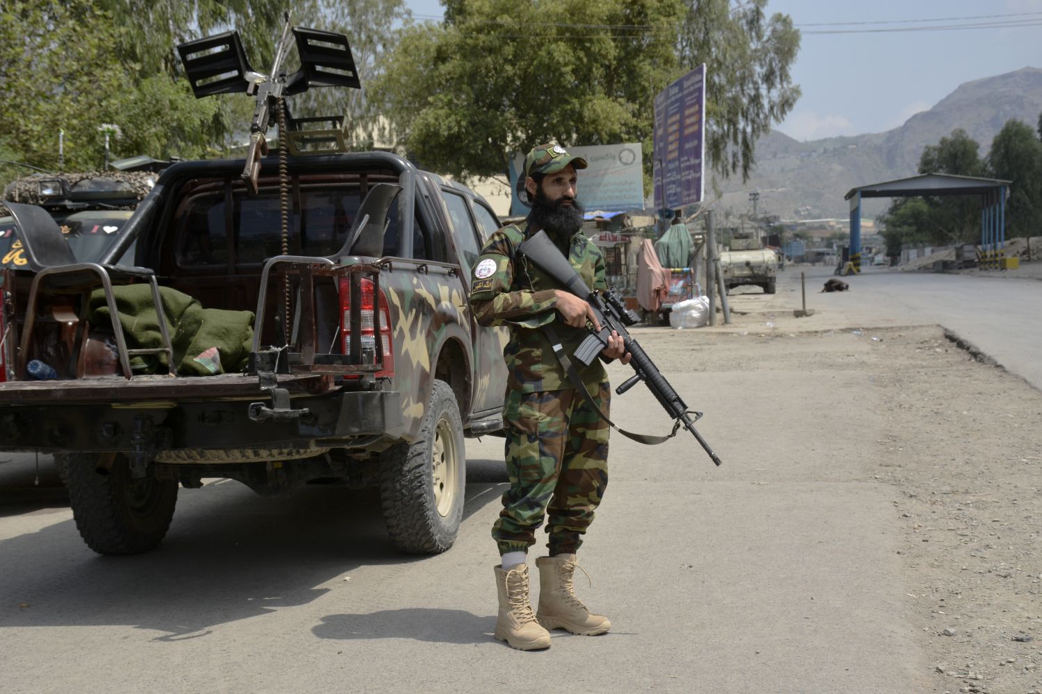 Eén dode en enkele gewonden na vuurgevecht aan grens Afghanistan en Pakistan