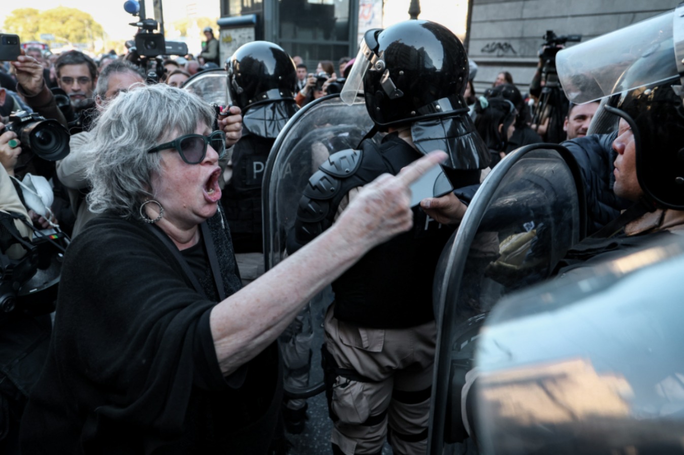 Argentinië: demonstraties tegen Milei lopen uit op rellen Demonstratie in Argentinië