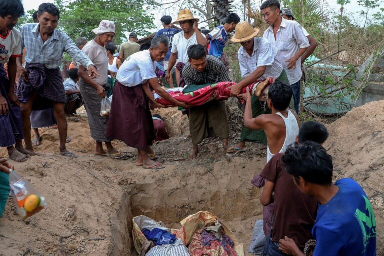 Myanmar: minstens 22 doden bij een luchtaanval op een school Myanmar: minstens 22 doden bij een luchtaanval op een school