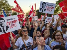 De wereld kan iets opsteken van Turkse protesterende jongeren