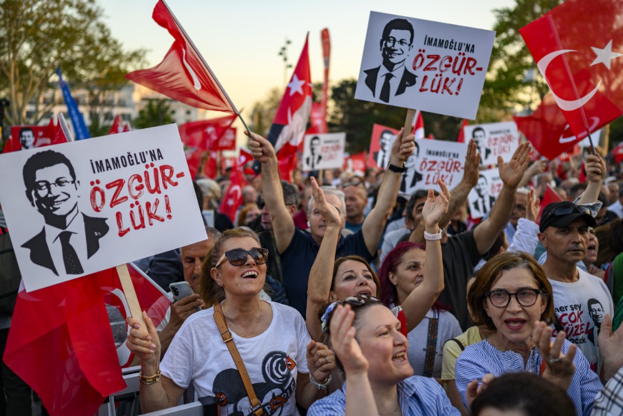 De wereld kan iets opsteken van Turkse protesterende jongeren