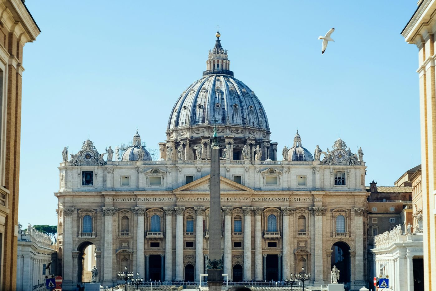 Vaticaan: eerste dag van het conclaaf levert nog geen nieuwe paus op