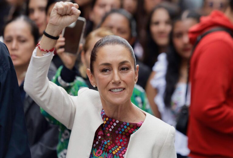 Mexico: president Sheinbaum dient klacht in na aanranding op straat