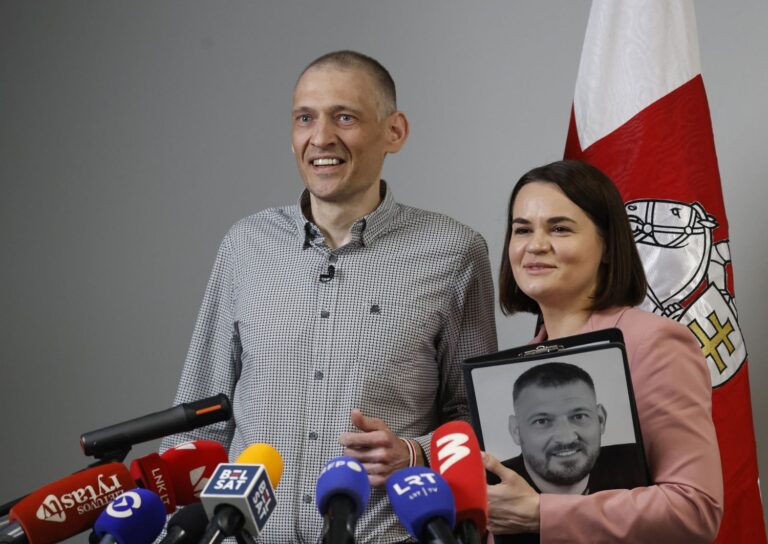 Belarus: oppositieleider Tichanovski vrijgelaten na bemiddeling door de VS