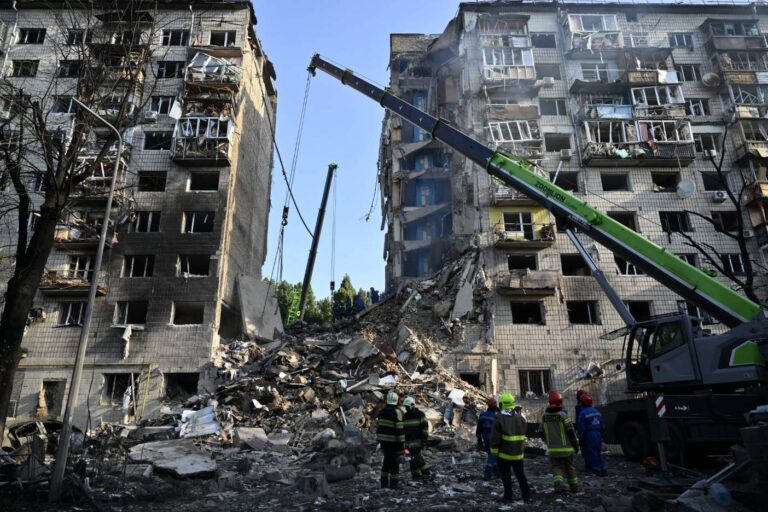 Rusland lanceert wederom een massale raket- en droneaanval op Kyiv Rusland lanceert wederom een massale raket- en droneaanval op Kyiv