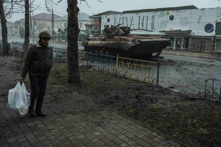 Links, Rusland en de NAVO. De schuld bij Poetin leggen pleit het Westen niet vrij