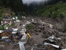 India: plotselinge overstromingen in de Himalaya eisen tientallen levens