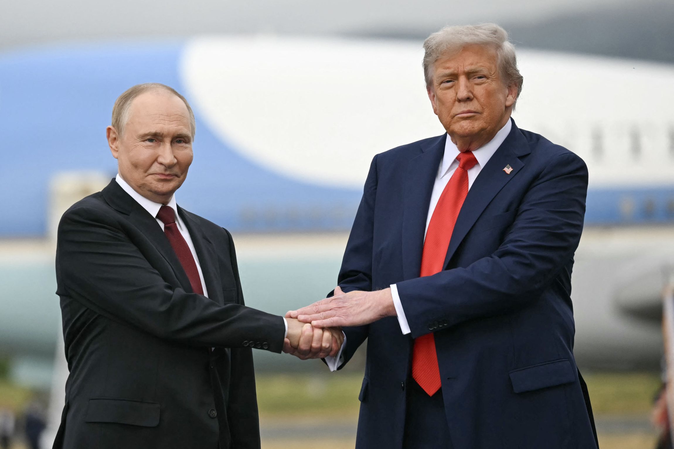 Trump kondigt nieuwe top aan tussen hem en Poetin ‘binnen twee weken’