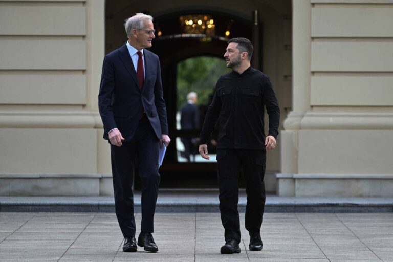 Noorwegen: vliegtuig van Zelensky bijna geraakt door een drone