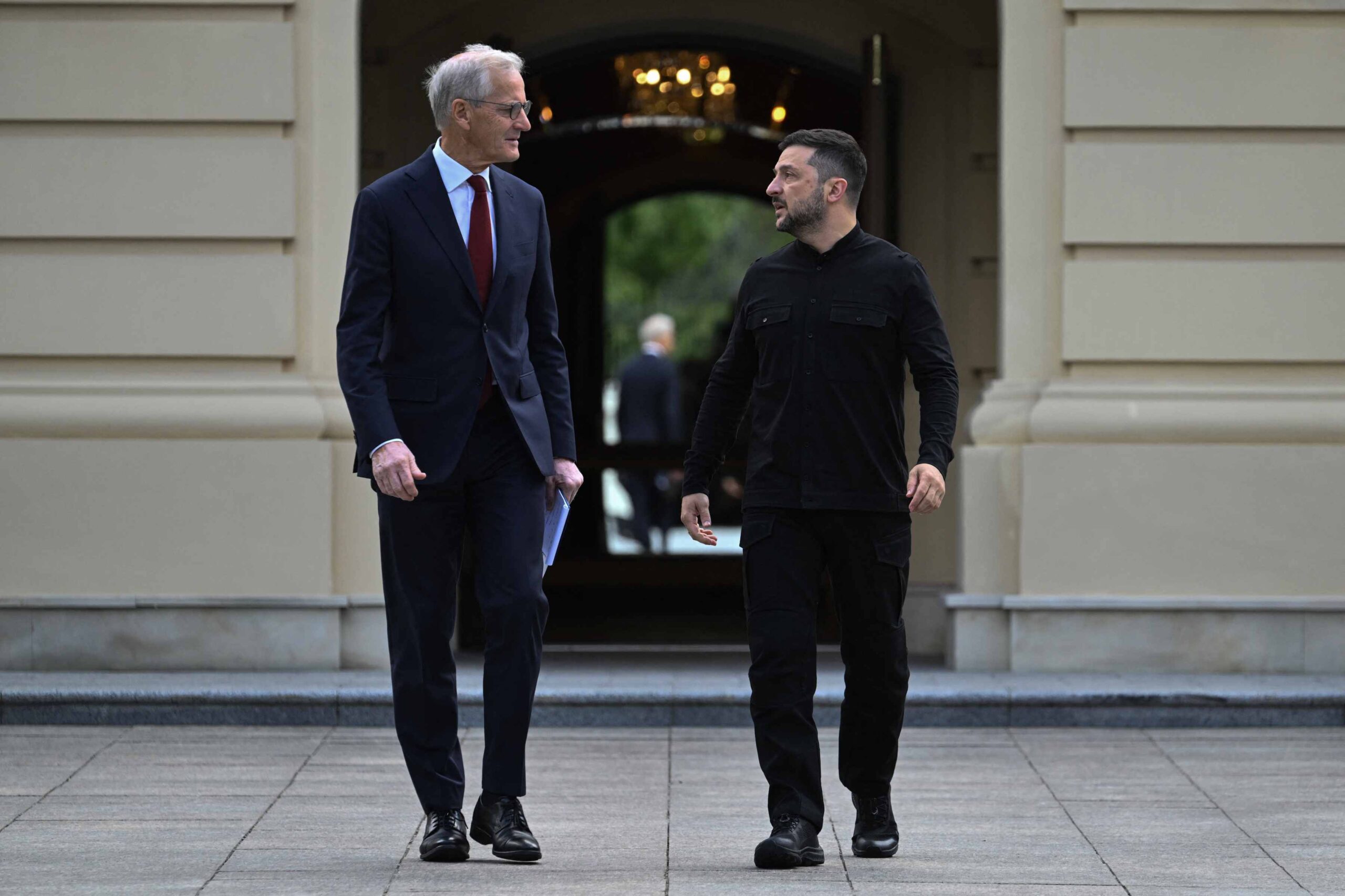 Noorwegen: vliegtuig van Zelensky bijna geraakt door een drone