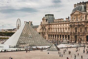 Wat zij zeggen over de inbraak in het Louvre