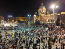Servië: tienduizenden studenten demonstreren jaar na ongeval in Novi Sad