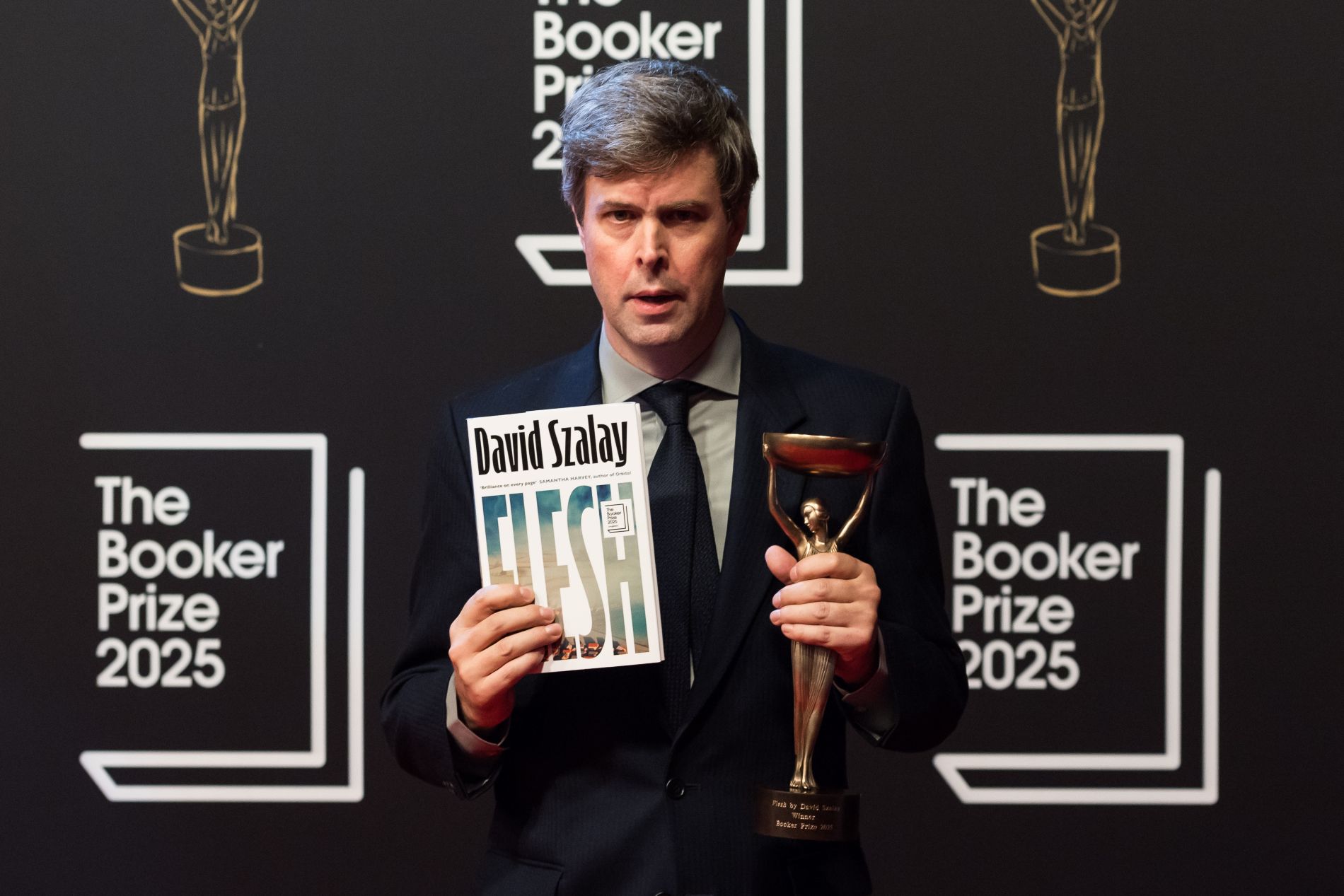 Hongaars-Britse auteur David Szalay wint Booker Prize met de roman Flesh