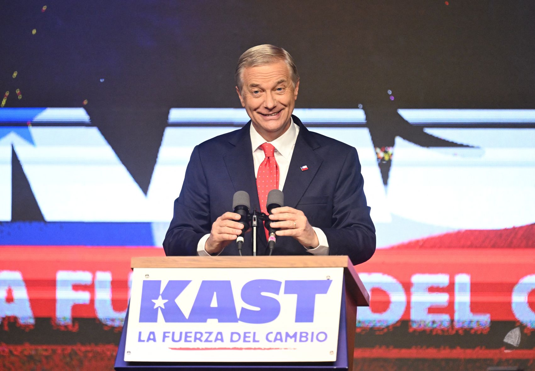 Chili: ultrarechtse kandidaat José Antonio Kast wint presidentsverkiezingen